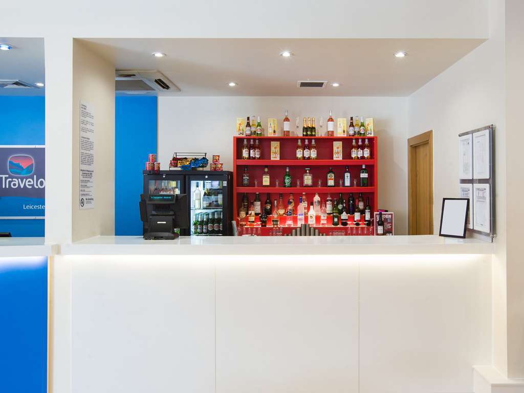 Travelodge Central レスター レストラン 写真